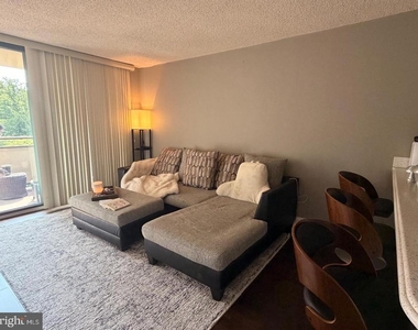 5225 Pooks Hill Road - Photo Thumbnail 6