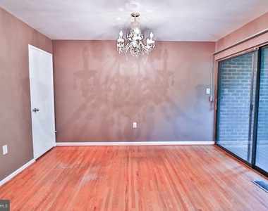 10811 Deborah Drive - Photo Thumbnail 11