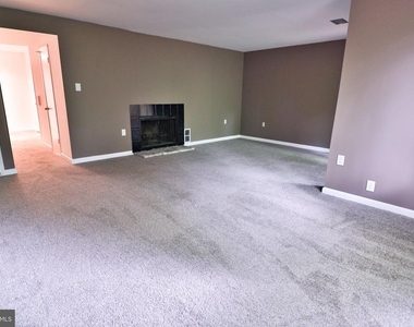 10811 Deborah Drive - Photo Thumbnail 36
