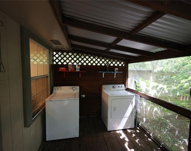 10801 W Lakeview Dr - Photo Thumbnail 6