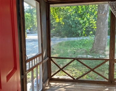 10801 W Lakeview Dr - Photo Thumbnail 2