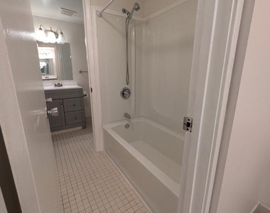9635 Whiteacre Road - Photo Thumbnail 11