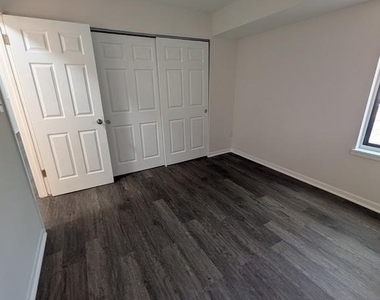 9635 Whiteacre Road - Photo Thumbnail 12
