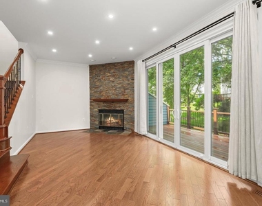 5189 Columbia Road - Photo Thumbnail 21