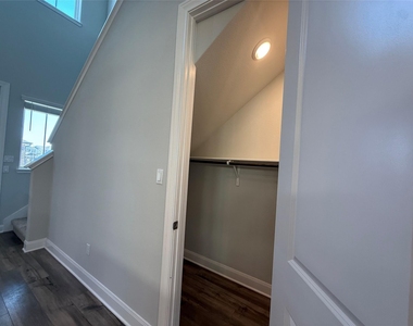 131 Spangle Way - Photo Thumbnail 9