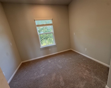 131 Spangle Way - Photo Thumbnail 23