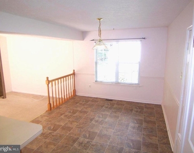 310 Huntsman Court - Photo Thumbnail 10
