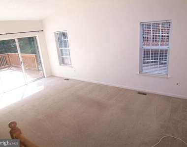 310 Huntsman Court - Photo Thumbnail 12