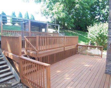 310 Huntsman Court - Photo Thumbnail 31
