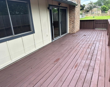 9217 Singing Quail Dr - Photo Thumbnail 12
