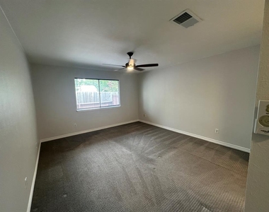 9217 Singing Quail Dr - Photo Thumbnail 26