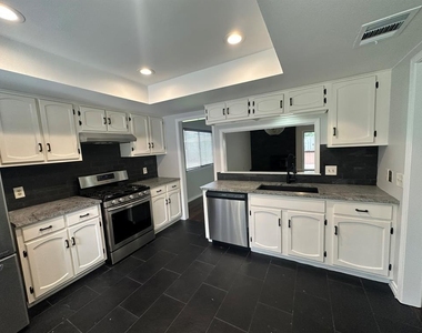 9217 Singing Quail Dr - Photo Thumbnail 29