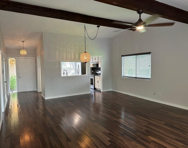 9217 Singing Quail Dr - Photo Thumbnail 6