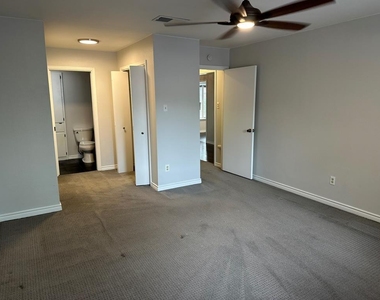 9217 Singing Quail Dr - Photo Thumbnail 24