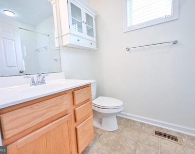 608 Tantallon Court - Photo Thumbnail 17