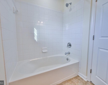 608 Tantallon Court - Photo Thumbnail 18