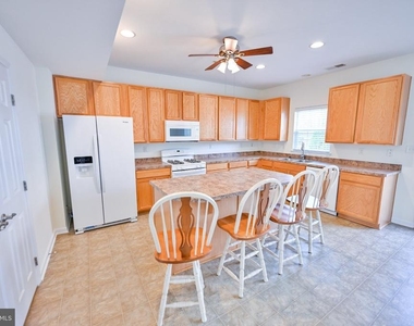 608 Tantallon Court - Photo Thumbnail 6