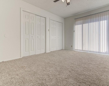 8104 Dunn St - Photo Thumbnail 13