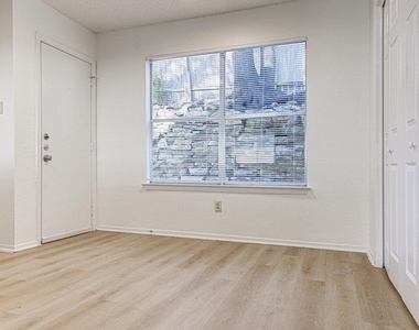 8104 Dunn St - Photo Thumbnail 15