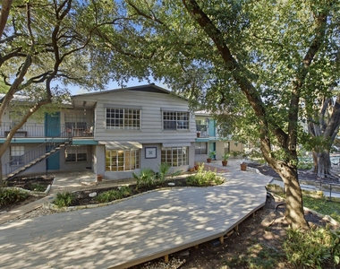 300 Crockett St - Photo Thumbnail 22