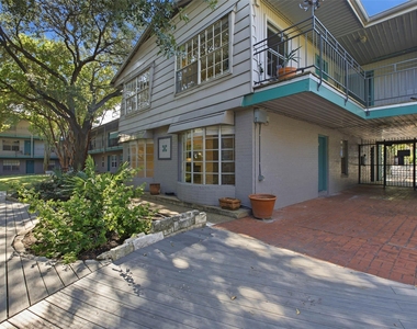 300 Crockett St - Photo Thumbnail 25