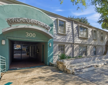 300 Crockett St - Photo Thumbnail 28