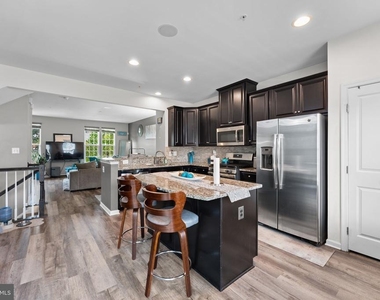 12248 Timberlake Place - Photo Thumbnail 5