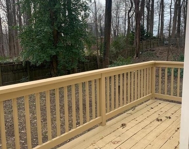 4215 Calvert Drive - Photo Thumbnail 11
