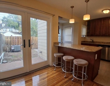 5 Broadship Road - Photo Thumbnail 13