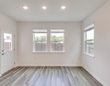 1616 Iberville Dr - Photo Thumbnail 13
