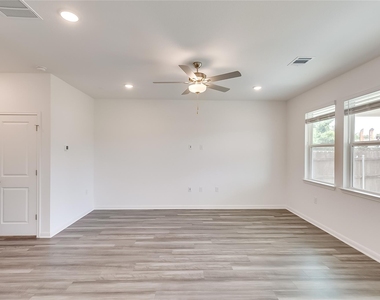 1616 Iberville Dr - Photo Thumbnail 6
