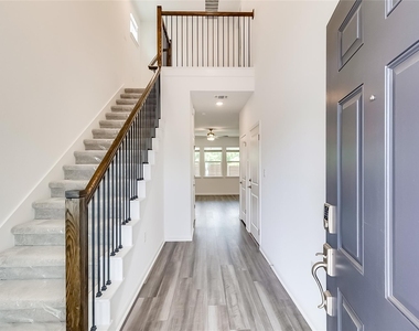 1616 Iberville Dr - Photo Thumbnail 3