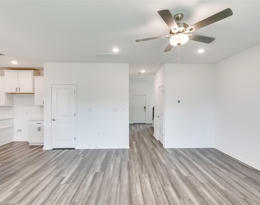 1616 Iberville Dr - Photo Thumbnail 7