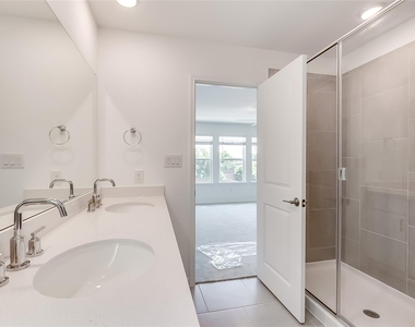 1616 Iberville Dr - Photo Thumbnail 18