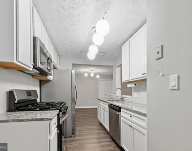 550 Kennington Road - Photo Thumbnail 9