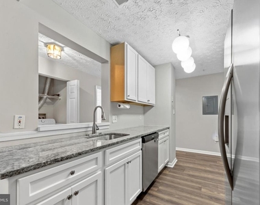 550 Kennington Road - Photo Thumbnail 8
