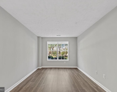 550 Kennington Road - Photo Thumbnail 22