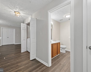 550 Kennington Road - Photo Thumbnail 15