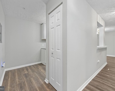 550 Kennington Road - Photo Thumbnail 16