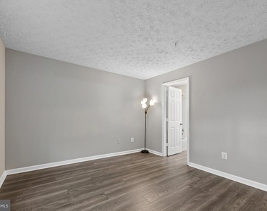 550 Kennington Road - Photo Thumbnail 35