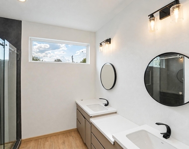 5019 Shoal Creek Blvd - Photo Thumbnail 8