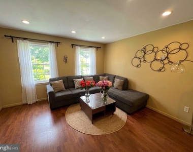601 Sungold Road - Photo Thumbnail 3