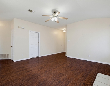14612 Rumfeldt St - Photo Thumbnail 3
