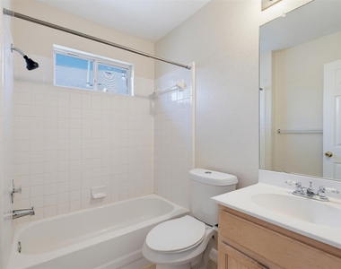 14612 Rumfeldt St - Photo Thumbnail 10