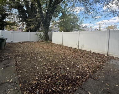502 Lyndhurst Street - Photo Thumbnail 26
