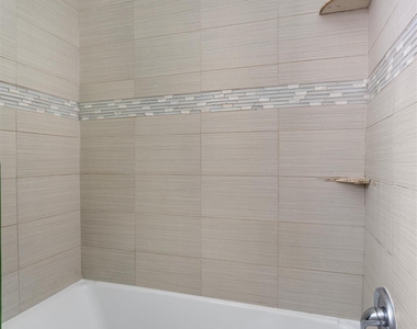2710 E 3rd St - Photo Thumbnail 20