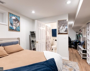 1025 S Bouldin Street - Photo Thumbnail 16