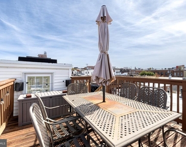 1025 S Bouldin Street - Photo Thumbnail 19