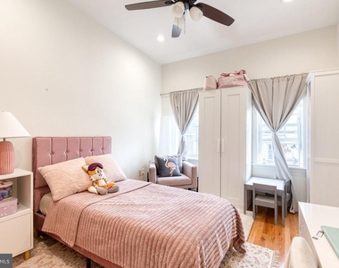 1025 S Bouldin Street - Photo Thumbnail 12