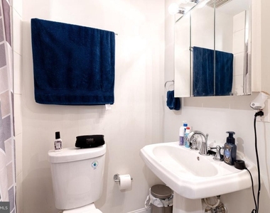 1025 S Bouldin Street - Photo Thumbnail 15